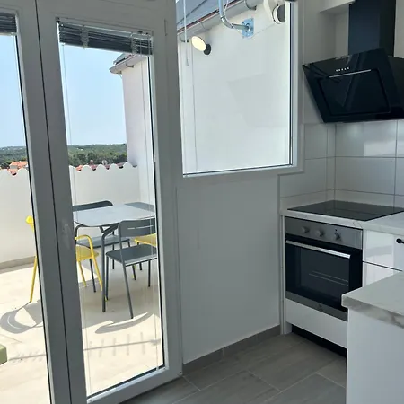 Appartement Suran - *